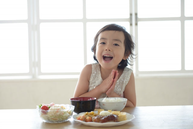 5歳児の食事に関する3つの特徴とは？身に付けたい食事マナーや親が注意すべき点も紹介